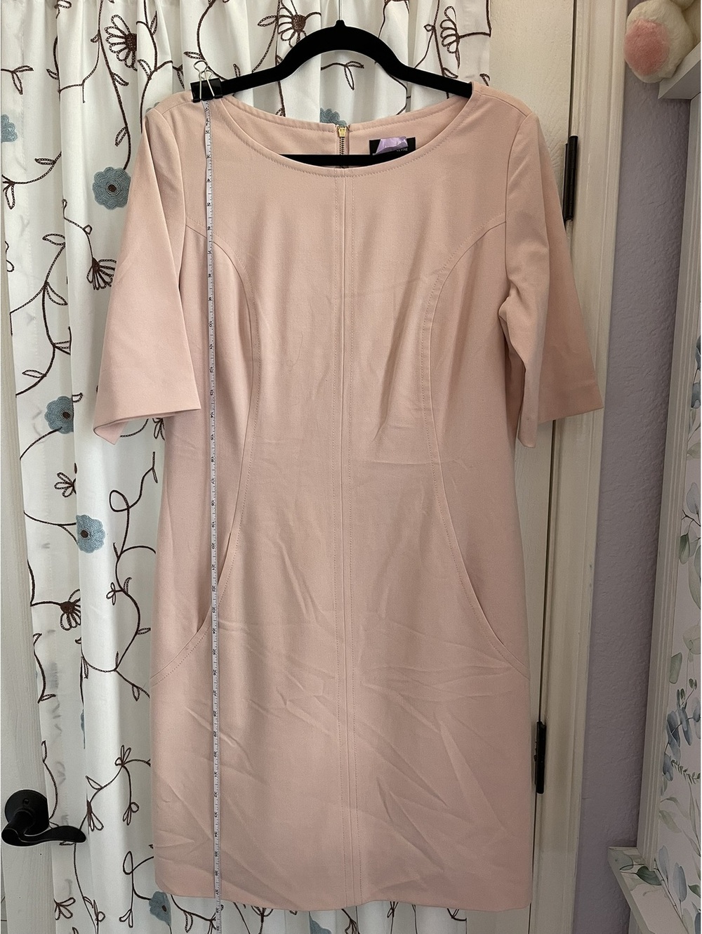 Tahari | 10 | Blush Pink Elbow Sleeve Sheath Dress with Pockets